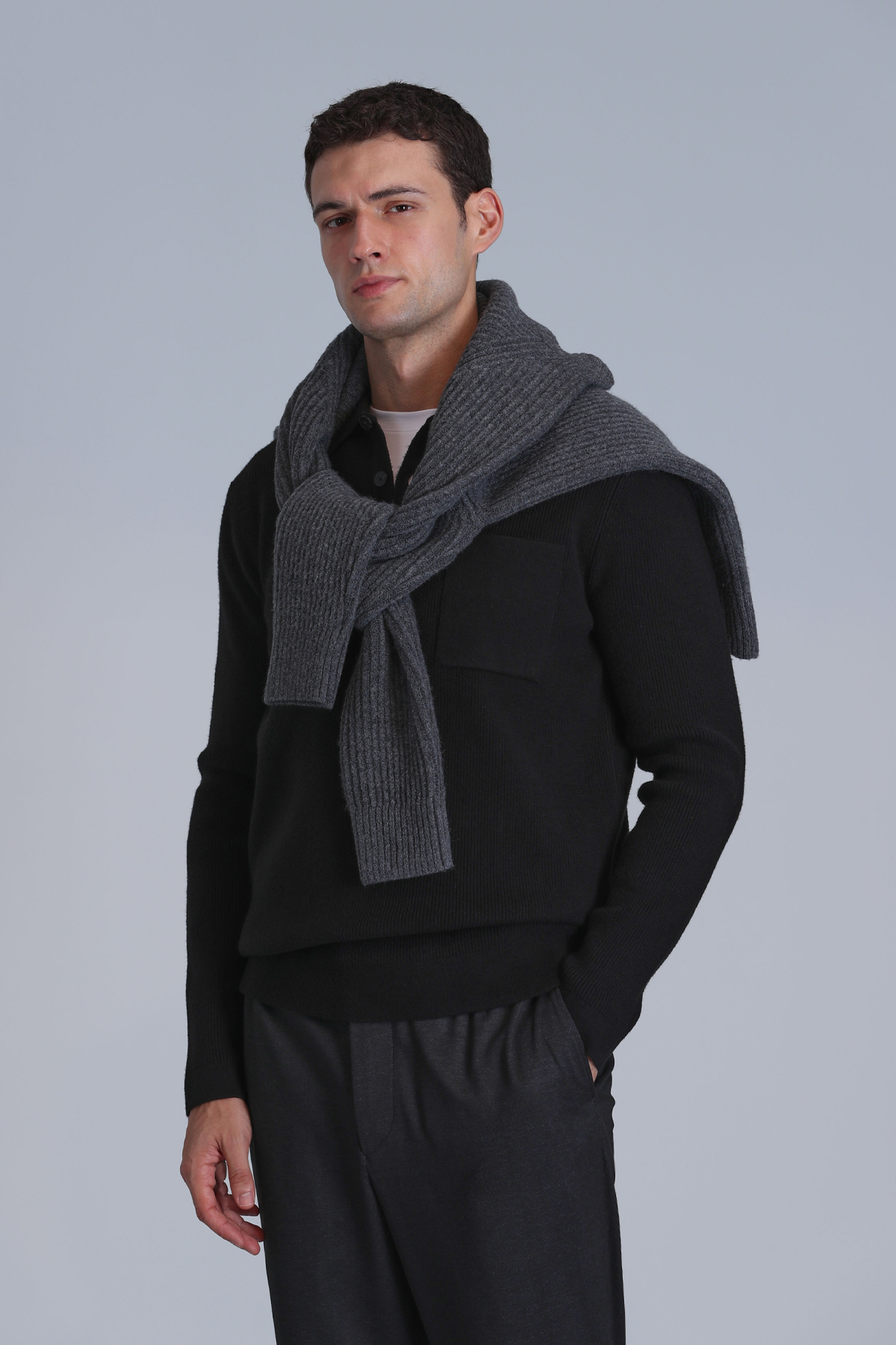 river-erkek-kazak-siyah-8424-lufian-370655-84-B