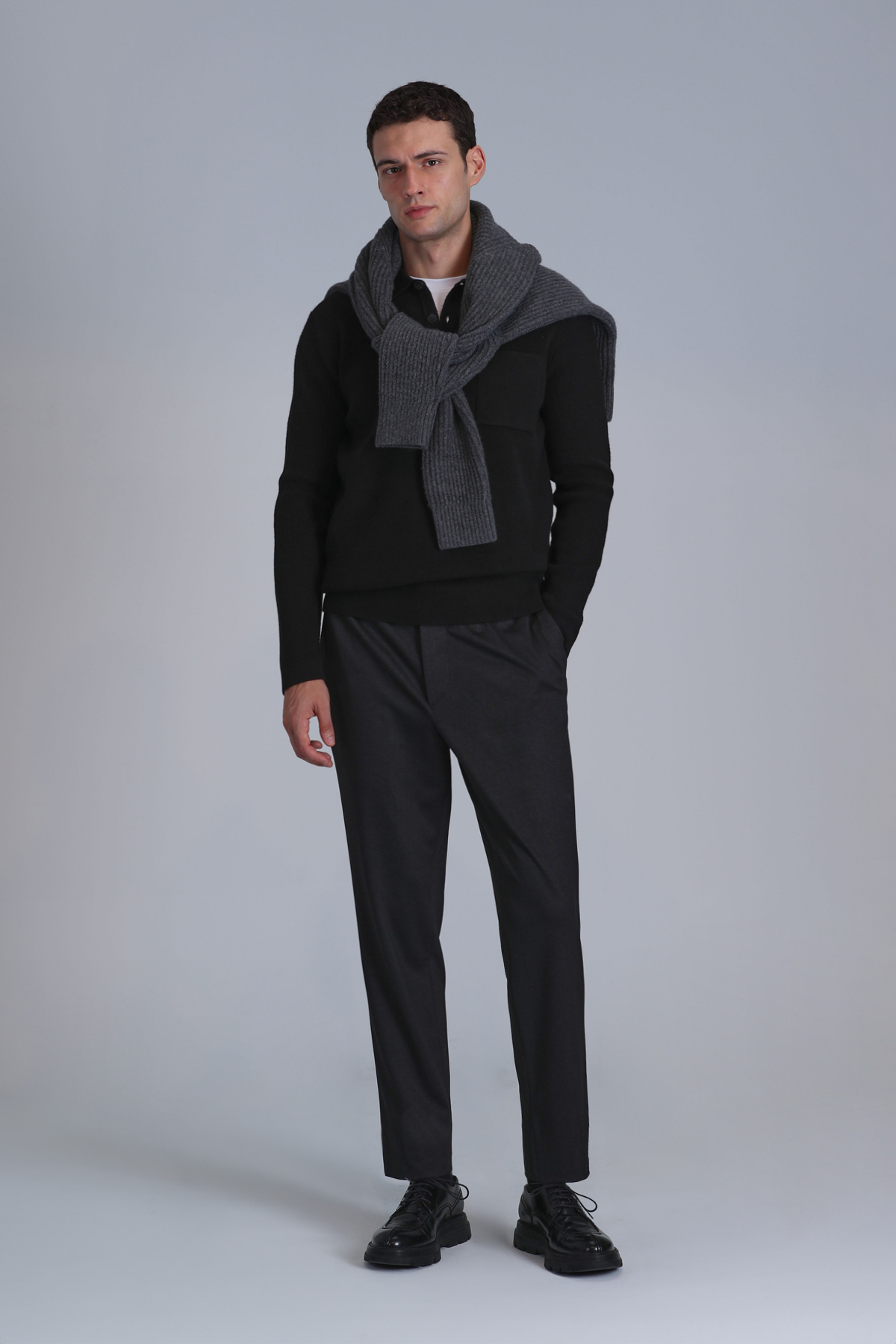 river-erkek-kazak-siyah-8424-lufian-370657-84-B